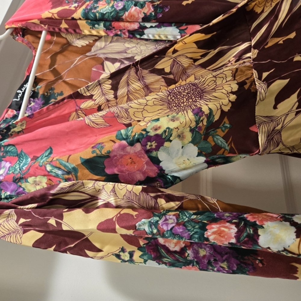 NWT Lulu's Put on a Smile Burgundy Floral Print Satin Wrap Maxi Dress